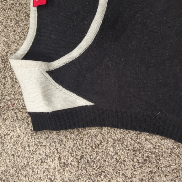 Sweater - Picture 3 of 4